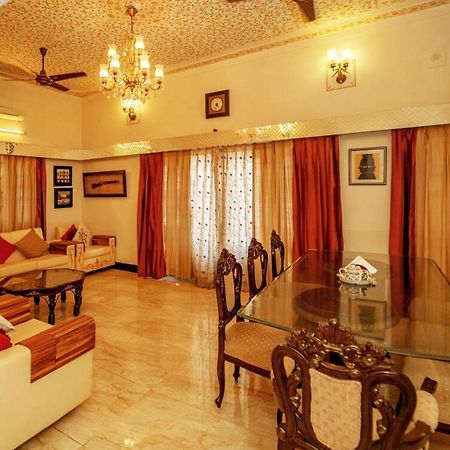 Santosh Villa - The House Of Antiques And Art 烏代浦 外观 照片