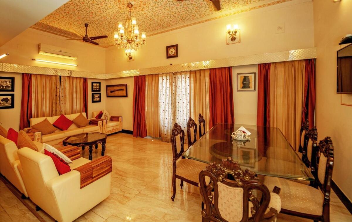 Santosh Villa - The House Of Antiques And Art 烏代浦 外观 照片