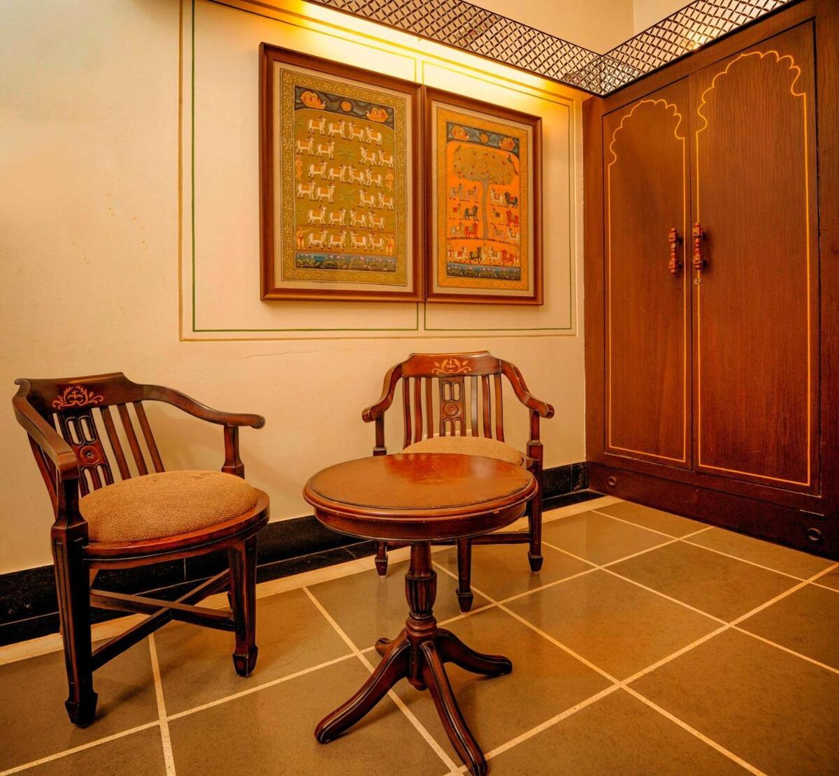 Santosh Villa - The House Of Antiques And Art 烏代浦 外观 照片