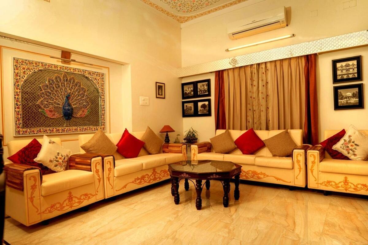 Santosh Villa - The House Of Antiques And Art 烏代浦 外观 照片